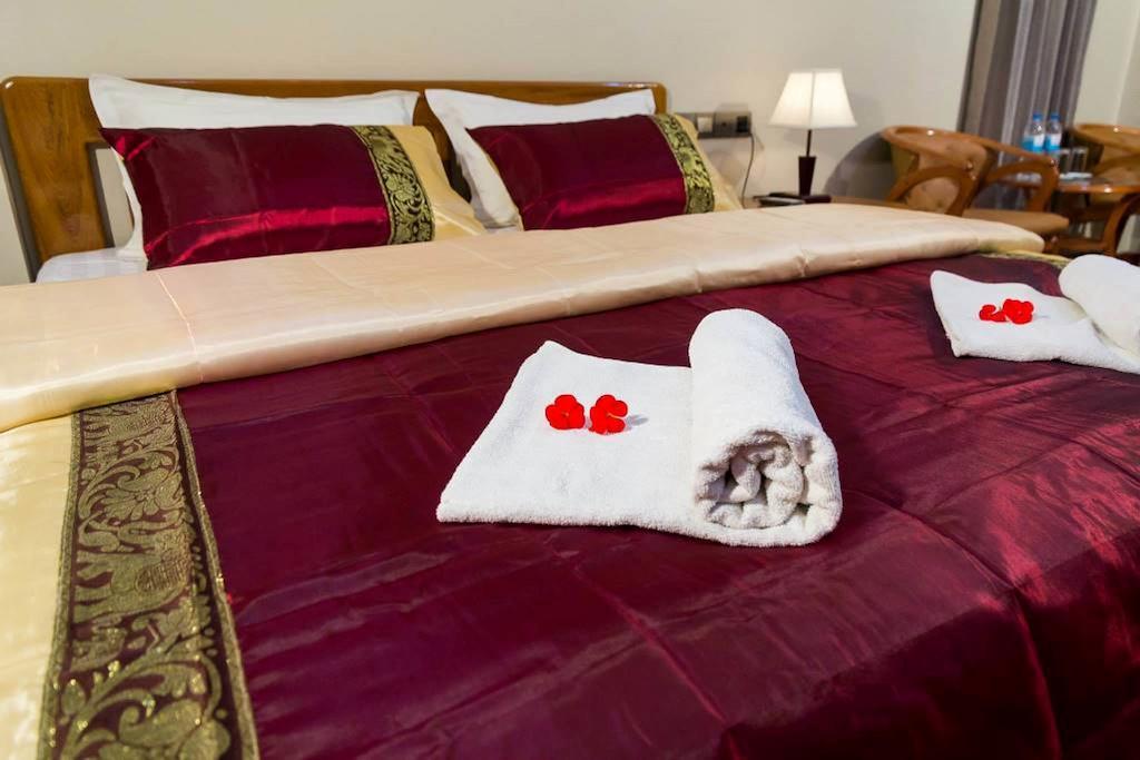 Hotel Lily The Home Hsipaw Esterno foto