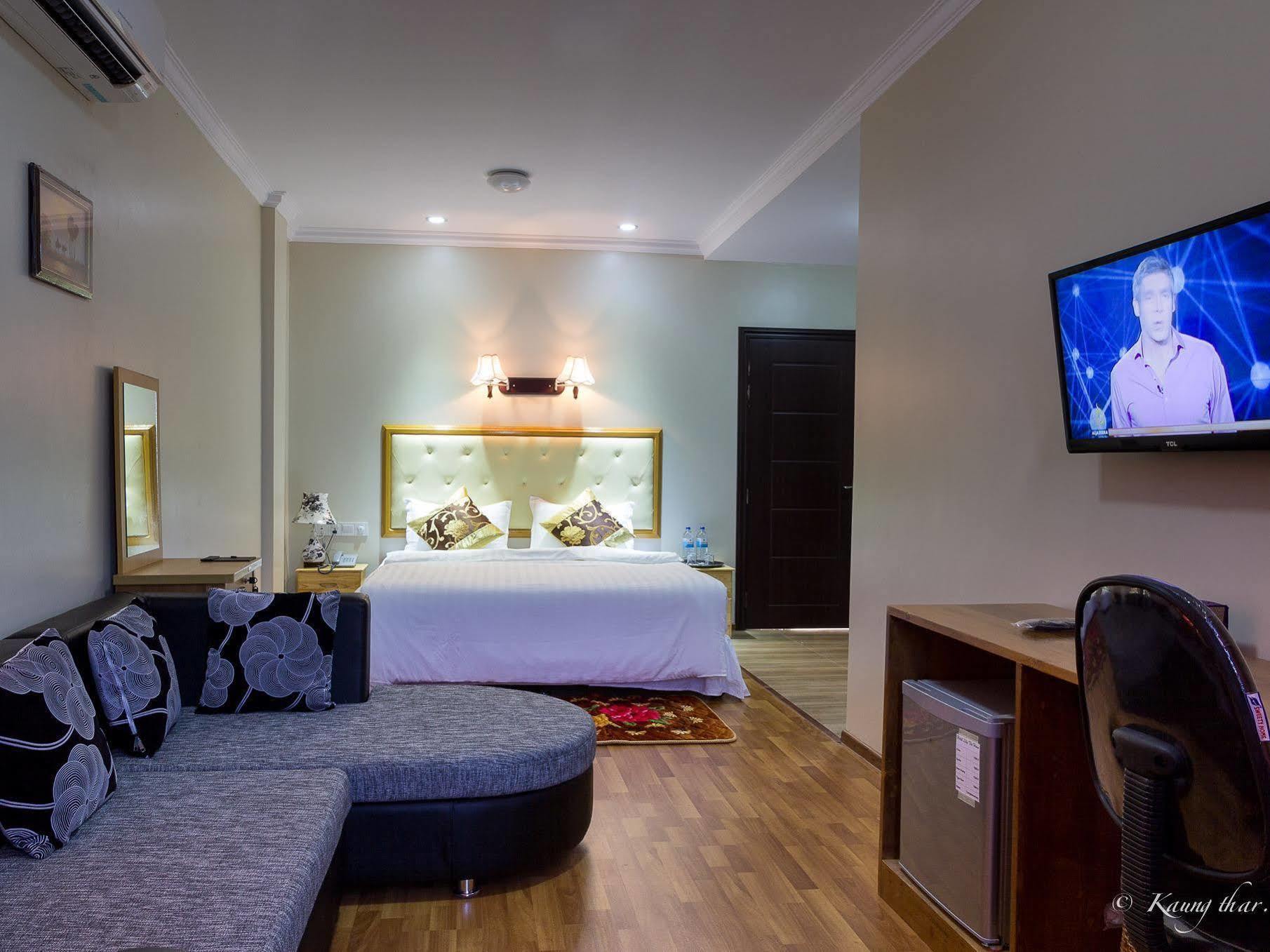 Hotel Lily The Home Hsipaw Esterno foto